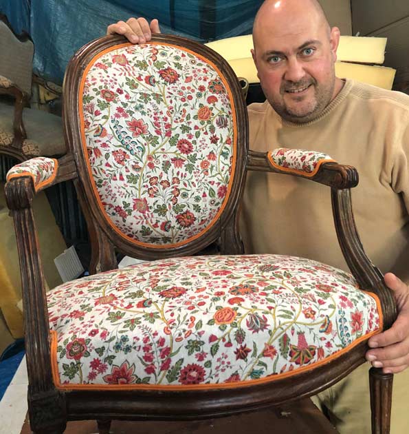 Rénovation fauteuil Louis XVI par artisan expert, Paris IDF, expertise à domicile